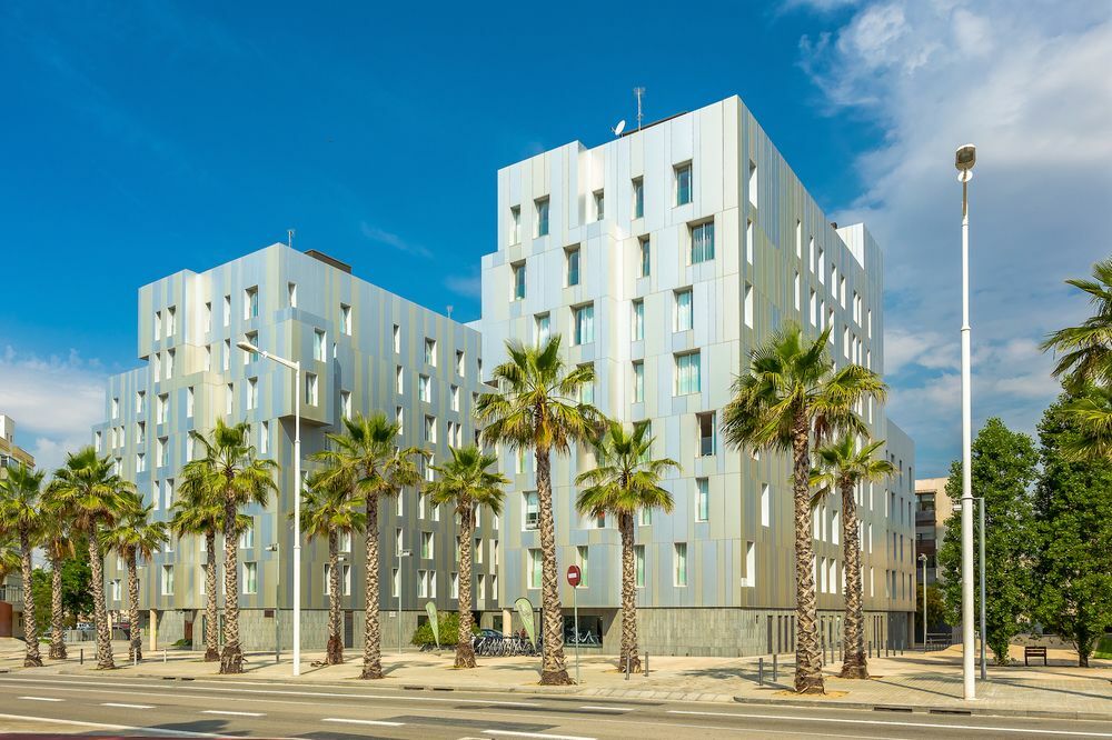 Urban District - Rambla & Pool *